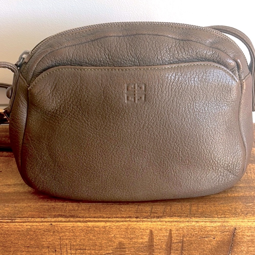 Givenchy Sacs Vintage Leather Handbag